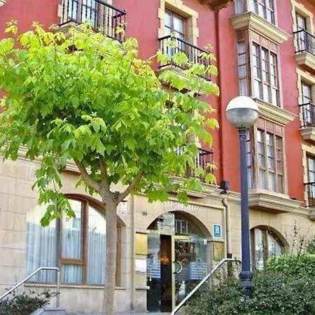Tryp Bilbao فندق
