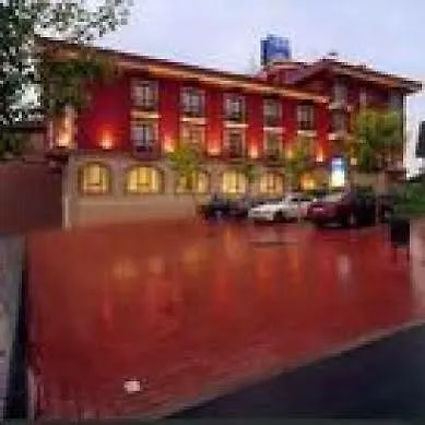 Tryp Bilbao فندق